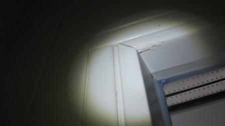 BAU.DE / BAU-Forum: 3. Bild zu Antwort "Nachtrag Foto Fensterm&auml;ngel" auf die Frage "Eigentumswohnung Abnahme: Checkliste, M&auml;ngelprotokoll & Rechte bei Baum&auml;ngeln?" im BAU-Forum "Fenster und Au&szlig;ent&uuml;ren"