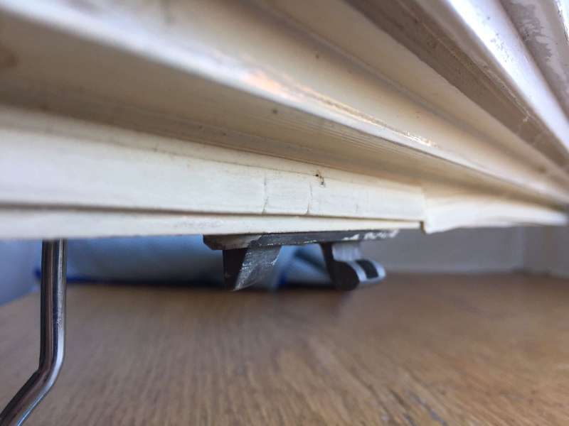 BAU.DE / BAU-Forum: 3. Bild zu Frage "Bitte um Identifizierung eines Fenster-Beschlags. Wo bekomme ich Ersatz?" im BAU-Forum "Fenster und Au&szlig;ent&uuml;ren"