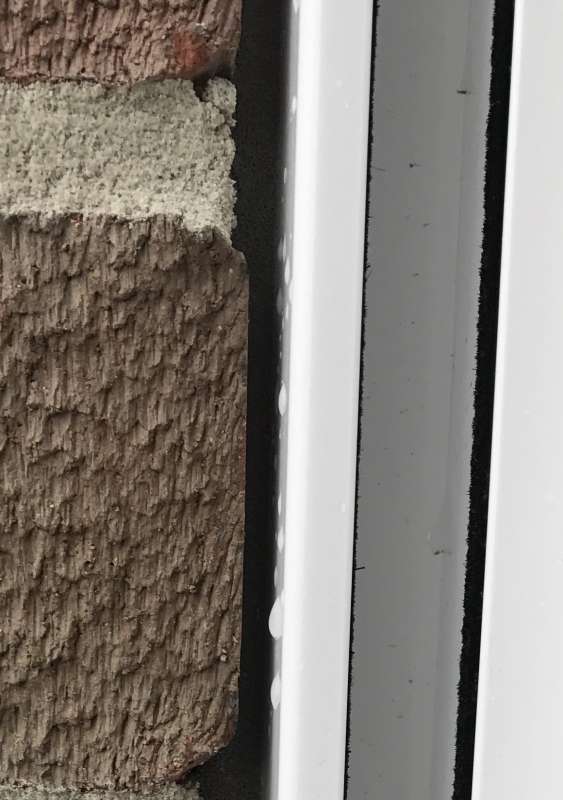 BAU.DE / BAU-Forum: 1. Bild zu Frage "Abschluss zwischen Fenster und Klinker" im BAU-Forum "Fenster und Au&szlig;ent&uuml;ren"