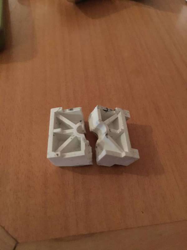 BAU.DE / BAU-Forum: 5. Bild zu Frage "Bezeichnung / Ersatzteil gesucht" im BAU-Forum "Fenster und Au&szlig;ent&uuml;ren"