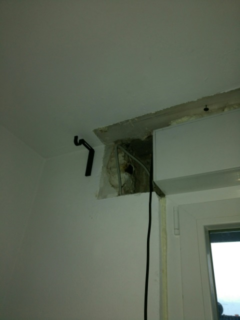 BAU.DE / BAU-Forum: 1. Bild zu Frage "Rollladenkasten b&uuml;ndig mit Innenwand" im BAU-Forum "Fenster und Au&szlig;ent&uuml;ren"