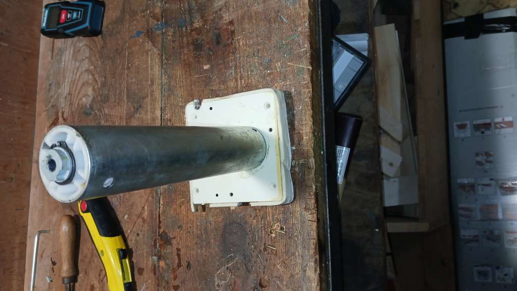 BAU.DE / BAU-Forum: 1. Bild zu Frage "Motor f&uuml;r Klappl&auml;den gesucht!" im BAU-Forum "Fenster und Au&szlig;ent&uuml;ren"