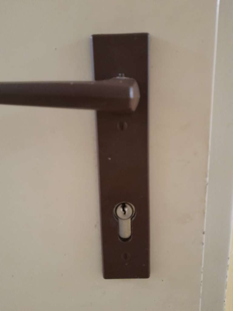 BAU.DE / BAU-Forum: 1. Bild zu Frage "Kellert&uuml;r-Schloss selbst wechseln, wenn Schl&uuml;ssel verloren?" im BAU-Forum "Fenster und Au&szlig;ent&uuml;ren"