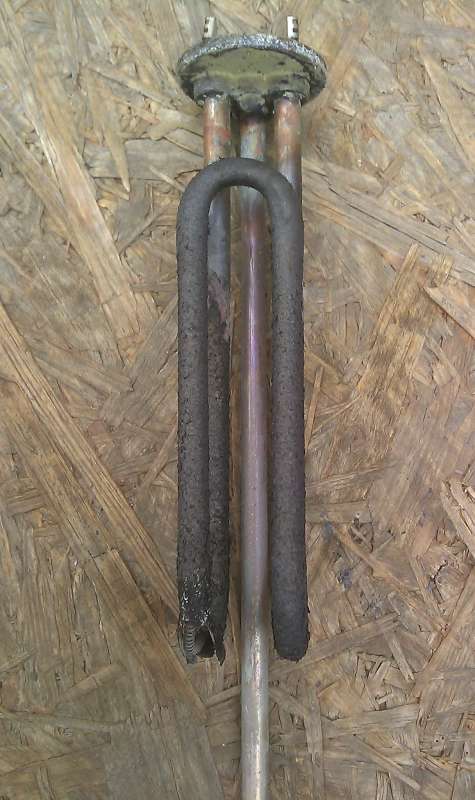 BAU.DE / BAU-Forum: 1. Bild zu Frage "Heizung in Duschboiler korrodiert sehr schnell" im BAU-Forum "Heizung / Warmwasser"