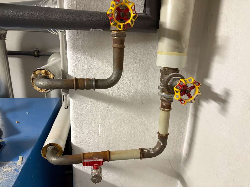 BAU-Forumsbeitrag: Pressfitting für 32 mm Stahlrohr - Anschluss Fußbodenheizung an bestehende Heizung BAU-Forumsbeitrag: Pressfitting für 32 mm Stahlrohr - Anschluss Fußbodenheizung an bestehende Heizung