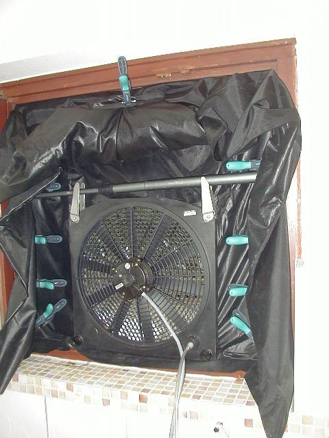 BAU.DE / BAU-Forum: 1. Bild zu Antwort "auf die Details achten + Luftdichtheit der Geb&auml;udeh&uuml;lle" auf die Frage "Holzhaus (Bj. 94) auf massivem Untergeschoss: Typische Probleme, Undichtigkeiten & Sanierung?" im BAU-Forum "Holzbau"