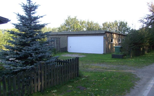 BAU.DE / BAU-Forum: 1. Bild zu Frage "Holzschutz auf unbekannte Vorbehandlung...?" im BAU-Forum "Holzschutz, Holzsch&auml;den, Holzsanierung"