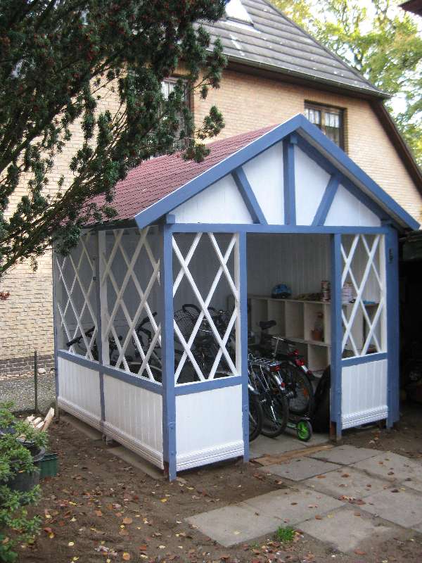 BAU.DE / BAU-Forum: 2. Bild zu Antwort "Danke, aber leider schon fertig .." auf die Frage "Jugendstil Holzpavillon sanieren & h&ouml;her setzen: Kosten, Fundament & Vorgehen?" im BAU-Forum "Holzschutz, Holzsch&auml;den, Holzsanierung"