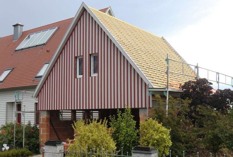 BAU.DE / BAU-Forum: 1. Bild zu Antwort "es kommt schon auch auf"s Material an" auf die Frage "Holzfassade Sanierung: Dickschichtlasur Schaden &ndash; Ursachen, Gutachten & Kosten?" im BAU-Forum "Holzschutz, Holzsch&auml;den, Holzsanierung"