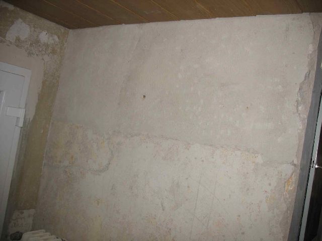 BAU.DE / BAU-Forum: 1. Bild zu Antwort "Spachtel-Dicke: Maximale Auftragsst&auml;rke f&uuml;r Innenwand" auf die Frage "Innenwand verputzen: Anleitung, Putzarten & Kosten f&uuml;r Neubau/Altbau?" im BAU-Forum "Innenw&auml;nde"