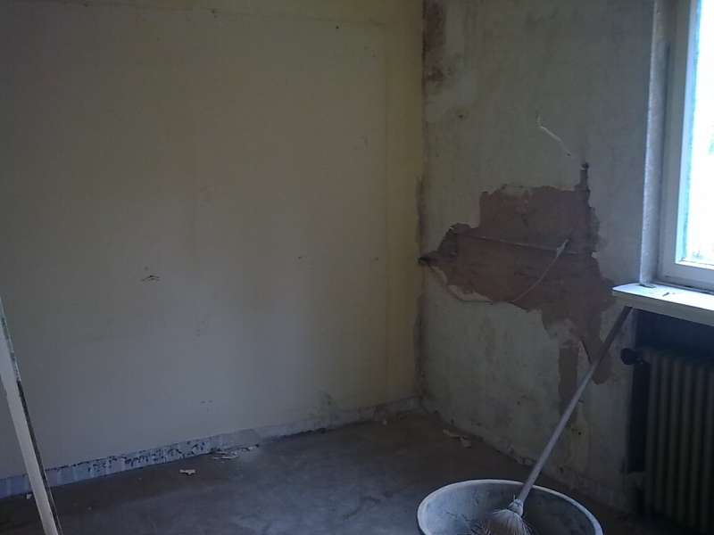 BAU.DE / BAU-Forum: 1. Bild zu Frage "Rigipsplatte direkt auf das Mauerwerk montieren, ohne es vorher zu verputzen" im BAU-Forum "Innenwände" BAU.DE / BAU-Forum: 1. Bild zu Frage "Rigipsplatte direkt auf das Mauerwerk montieren, ohne es vorher zu verputzen" im BAU-Forum "Innenwände"