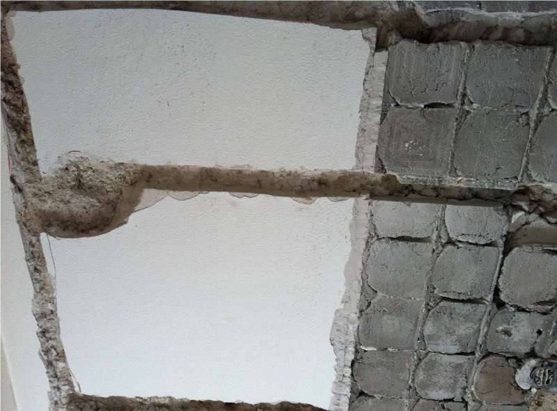 BAU.DE / BAU-Forum: 1. Bild zu Antwort "hier" auf die Frage "Fliesen auf Gipsputz kleben: Anleitung, Vorbereitung & geeignete Kleber?" im BAU-Forum "Innenw&auml;nde"