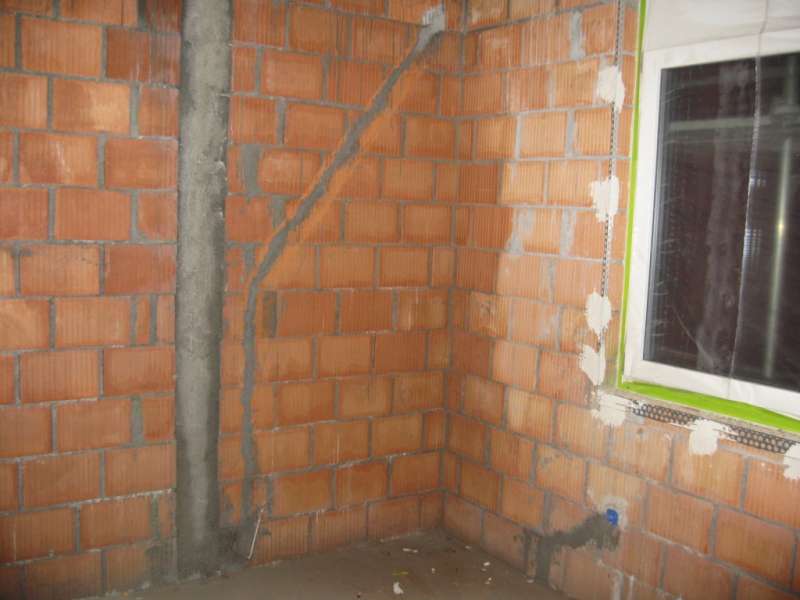 BAU.DE / BAU-Forum: 1. Bild zu Frage "Rohbaufeuchtigkeit &nbsp;-&nbsp; Innenputz" im BAU-Forum "Innenw&auml;nde"