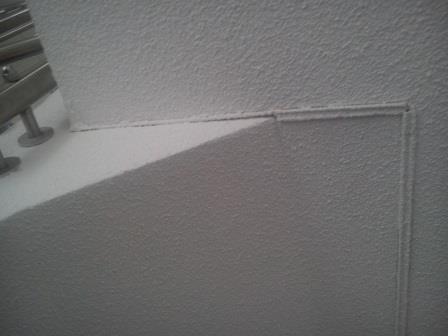 BAU.DE / BAU-Forum: 2. Bild zu Frage "Unsauberer Spritzputz im Treppenhaus" im BAU-Forum "Innenw&auml;nde"