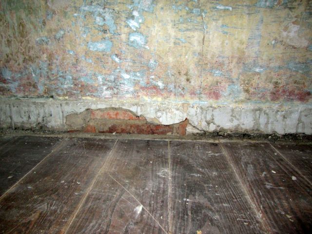 BAU.DE / BAU-Forum: 1. Bild zu Frage "Altbauw&auml;nde verputzen: Kosten, Materialien & Vorbereitung f&uuml;r optimale Ergebnisse?" im BAU-Forum "Innenw&auml;nde"