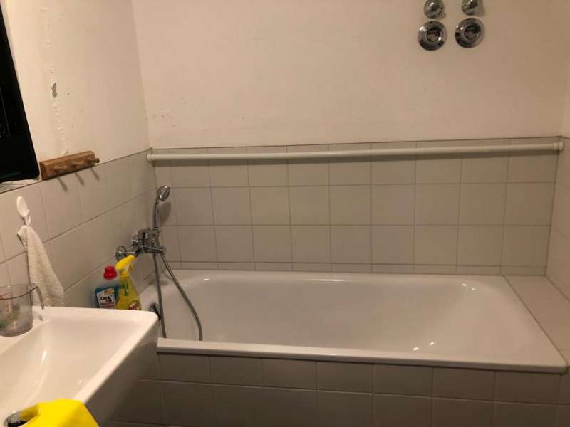 BAU.DE / BAU-Forum: 1. Bild zu Frage "Farbe auf impr&auml;gnierte Gipskartonplatte durch Spritzwasser besch&auml;digt" im BAU-Forum "Innenw&auml;nde"