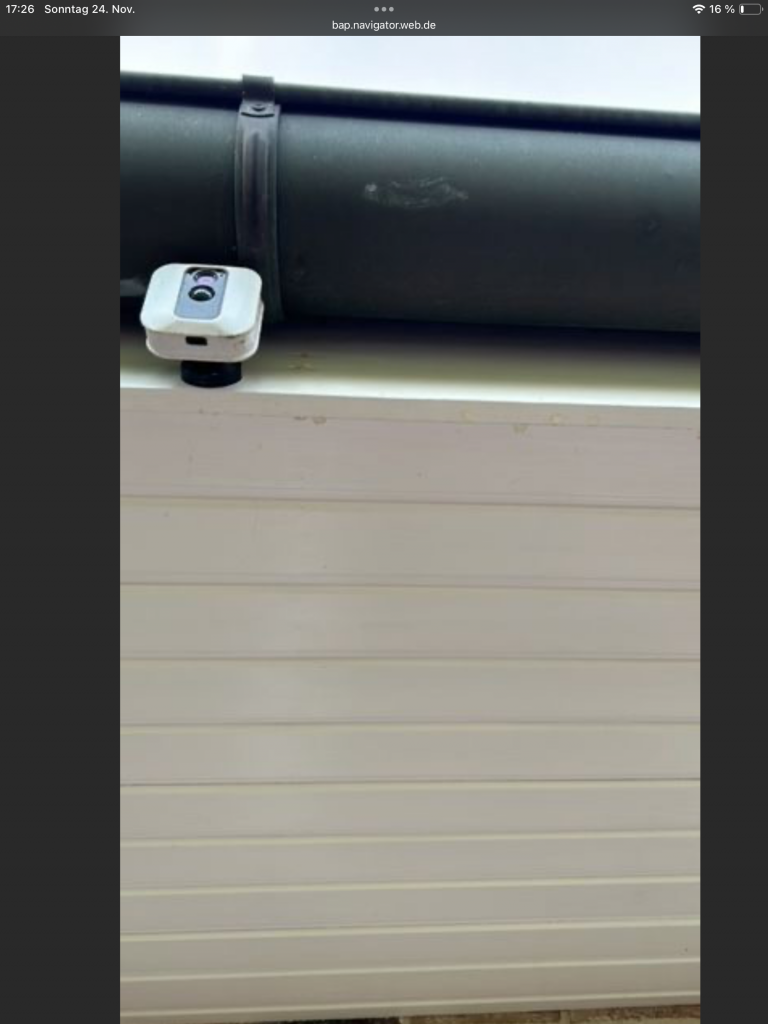 BAU.DE / BAU-Forum: 1. Bild zu Frage "Regenwasser-Schaden an Decke: Ursachen, Ortung & Sanierung bei Gaube?" im BAU-Forum "Innenw&auml;nde"