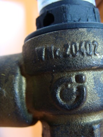 BAU.DE / BAU-Forum: 2. Bild zu Frage "SICHERHEITSVENTIL 6 bar 1/2" GESUCHT!" im BAU-Forum "Installation: Elektro, Gas, Wasser, Fernw&auml;rme etc."