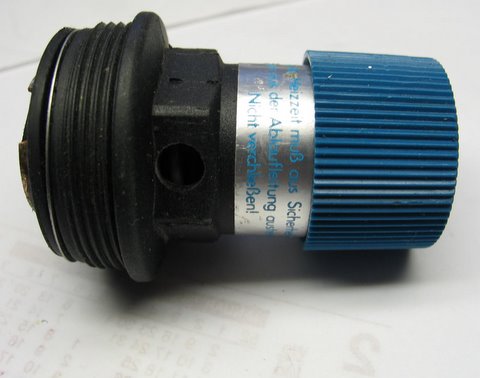 BAU.DE / BAU-Forum: 3. Bild zu Frage "SICHERHEITSVENTIL 6 bar 1/2" GESUCHT!" im BAU-Forum "Installation: Elektro, Gas, Wasser, Fernw&auml;rme etc."