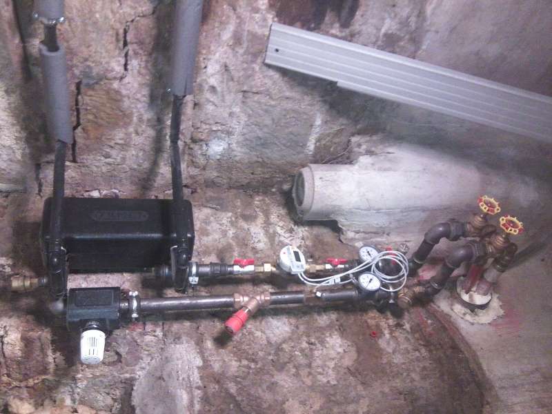 BAU.DE / BAU-Forum: 1. Bild zu Frage "Heizungsanlage mit Anschluss an Nahwärmenetz installieren" im BAU-Forum "Installation: Elektro, Gas, Wasser, Fernwärme etc." BAU.DE / BAU-Forum: 1. Bild zu Frage "Heizungsanlage mit Anschluss an Nahwärmenetz installieren" im BAU-Forum "Installation: Elektro, Gas, Wasser, Fernwärme etc."