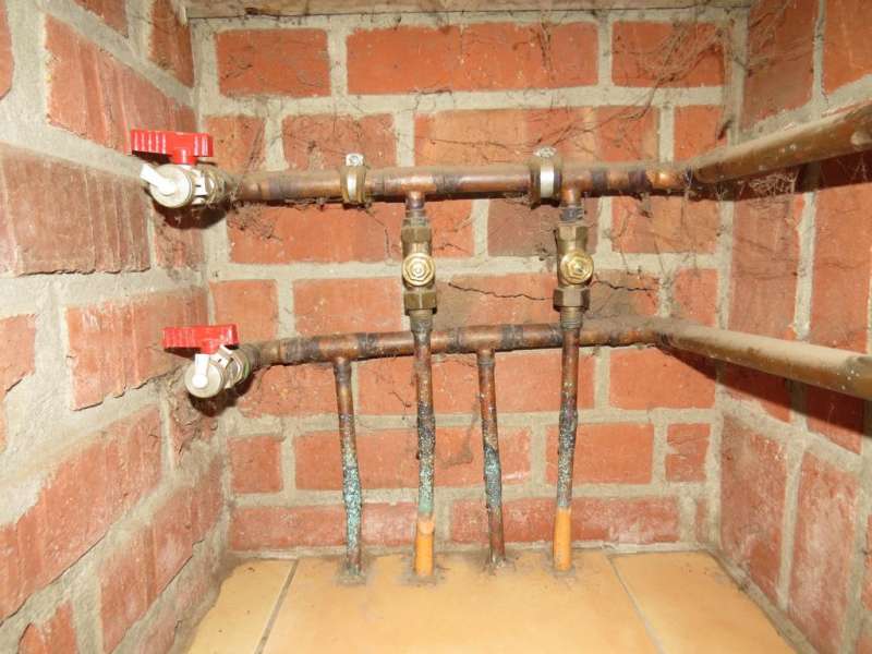 BAU.DE / BAU-Forum: 2. Bild zu Frage "Wie bekomme ich das Wasser aus den Leitungen der Bodenheizung?" im BAU-Forum "Installation: Elektro, Gas, Wasser, Fernwärme etc." BAU.DE / BAU-Forum: 2. Bild zu Frage "Wie bekomme ich das Wasser aus den Leitungen der Bodenheizung?" im BAU-Forum "Installation: Elektro, Gas, Wasser, Fernwärme etc."