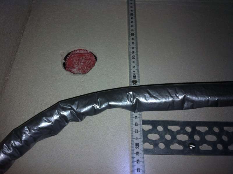 BAU.DE / BAU-Forum: 2. Bild zu Frage "Verteilerdose in der Dusche" im BAU-Forum "Installation: Elektro, Gas, Wasser, Fernwärme etc." BAU.DE / BAU-Forum: 2. Bild zu Frage "Verteilerdose in der Dusche" im BAU-Forum "Installation: Elektro, Gas, Wasser, Fernwärme etc."