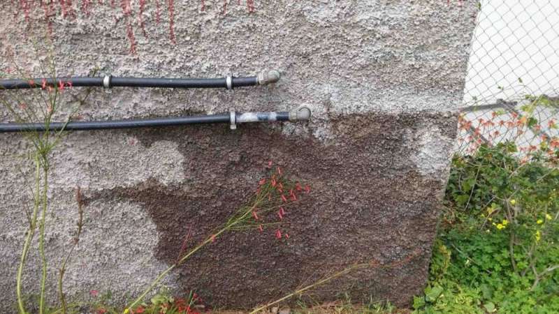 BAU.DE / BAU-Forum: 1. Bild zu Frage "Probleme mit unserem Hauswassertank" im BAU-Forum "Installation: Elektro, Gas, Wasser, Fernwärme etc." BAU.DE / BAU-Forum: 1. Bild zu Frage "Probleme mit unserem Hauswassertank" im BAU-Forum "Installation: Elektro, Gas, Wasser, Fernwärme etc."