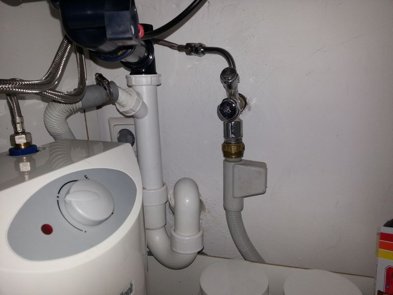 BAU.DE / BAU-Forum: 1. Bild zu Frage "R&uuml;ckstauklappe K&uuml;che nachtr&auml;glich einbauen: Kosten, Vorschriften & Schutz vor Hochwasser?" im BAU-Forum "Installation: Elektro, Gas, Wasser, Fernw&auml;rme etc."