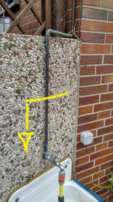 BAU.DE / BAU-Forum: 3. Bild zu Frage "Austausch Gartenwasserleitung, Rohranschluss" im BAU-Forum "Installation: Elektro, Gas, Wasser, Fernwärme etc." BAU.DE / BAU-Forum: 3. Bild zu Frage "Austausch Gartenwasserleitung, Rohranschluss" im BAU-Forum "Installation: Elektro, Gas, Wasser, Fernwärme etc."