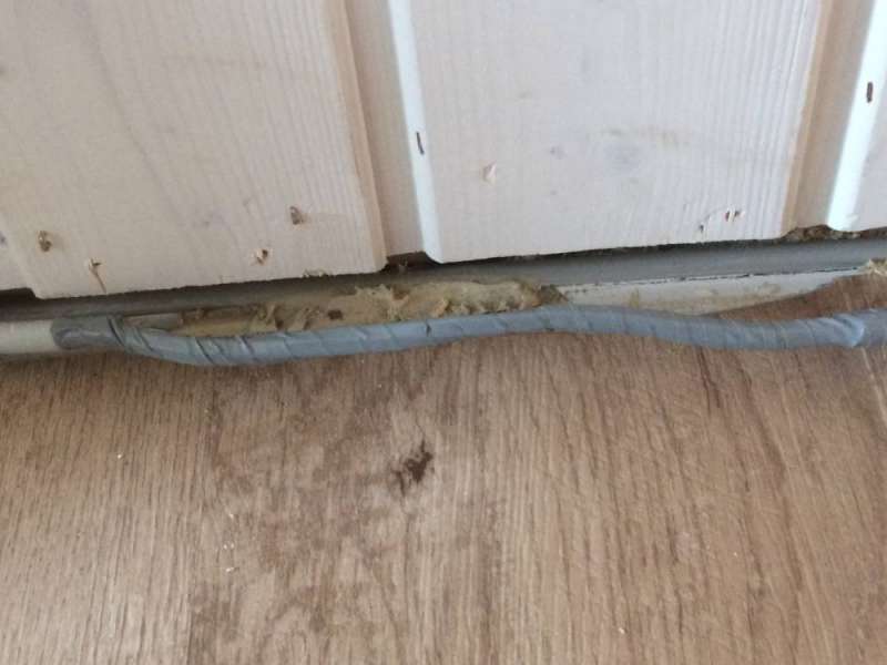 BAU.DE / BAU-Forum: 2. Bild zu Frage "Elektroleitungen fachgerecht verlegt?" im BAU-Forum "Installation: Elektro, Gas, Wasser, Fernw&auml;rme etc."