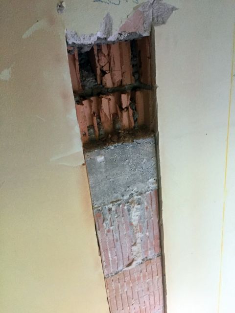 BAU.DE / BAU-Forum: 2. Bild zu Frage "Wasserinstallation &nbsp;-&nbsp; Einschlitzen der Betondecke (vertikal)" im BAU-Forum "Installation: Elektro, Gas, Wasser, Fernw&auml;rme etc."