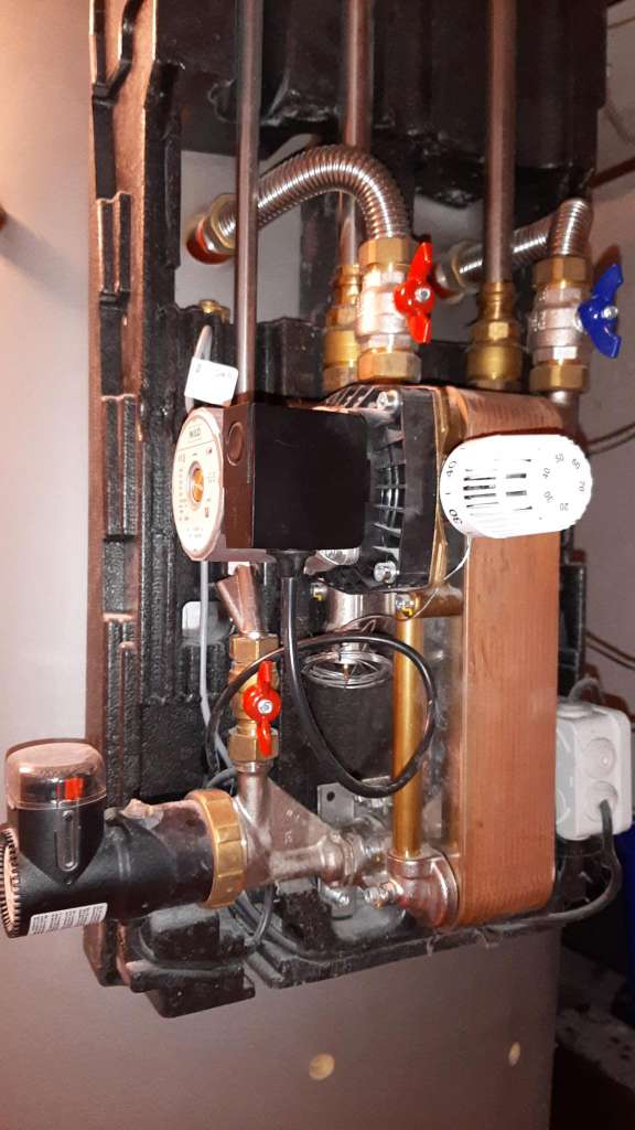 BAU.DE / BAU-Forum: 1. Bild zu Antwort "Warmwasser Rückschlagventil / Rückflussventil" auf die Frage "Warmwasser Rückfluss reduziert: Rückschlagventil prüfen, Ursachen & Lösungen" im BAU-Forum "Installation: Elektro, Gas, Wasser, Fernwärme etc." BAU.DE / BAU-Forum: 1. Bild zu Antwort "Warmwasser Rückschlagventil / Rückflussventil" auf die Frage "Warmwasser Rückfluss reduziert: Rückschlagventil prüfen, Ursachen & Lösungen" im BAU-Forum "Installation: Elektro, Gas, Wasser, Fernwärme etc."