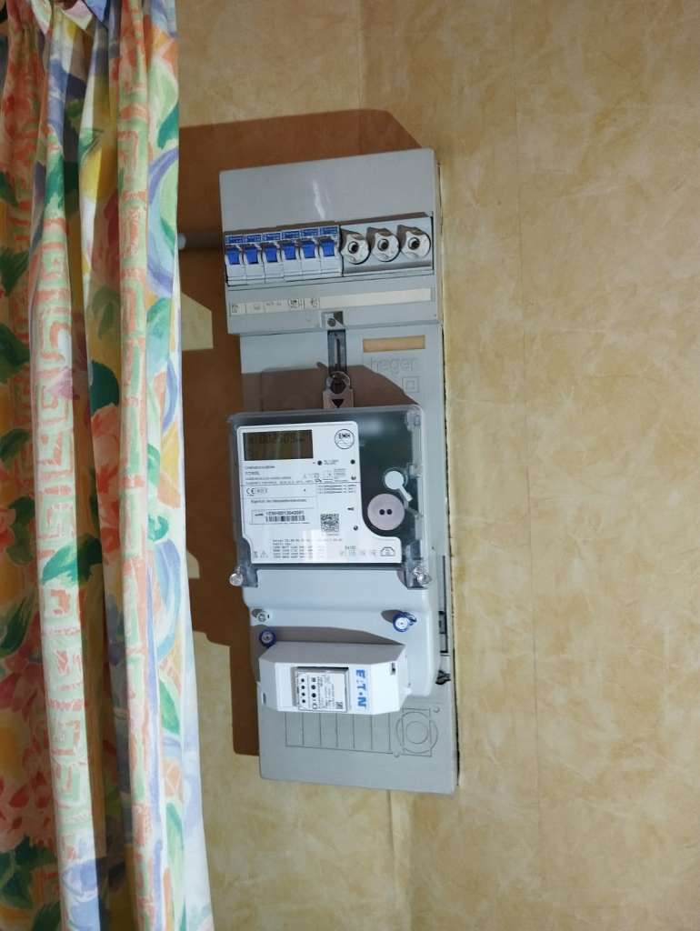 BAU.DE / BAU-Forum: 5. Bild zu Frage "Kann das so bleiben, oder muss das neu gemacht werden?" im BAU-Forum "Installation: Elektro, Gas, Wasser, Fernwärme etc." BAU.DE / BAU-Forum: 5. Bild zu Frage "Kann das so bleiben, oder muss das neu gemacht werden?" im BAU-Forum "Installation: Elektro, Gas, Wasser, Fernwärme etc."