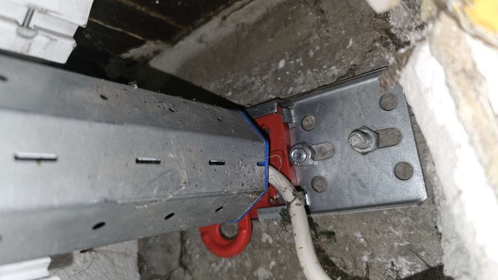 BAU-Forumsbeitrag: Wie stelle ich einen unbekannten Rolladenmotor ohne Einstellschrauben neu ein? BAU-Forumsbeitrag: Wie stelle ich einen unbekannten Rolladenmotor ohne Einstellschrauben neu ein?