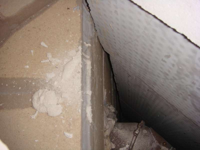 BAU.DE / BAU-Forum: 3. Bild zu Antwort "Speicherofen: Bilder &ndash; Dichte R&uuml;ckwand der zweiten Schale sichtbar" auf die Frage "Speicherofen zu klein? Ursachen, L&ouml;sungen & W&auml;rmebedarf berechnen" im BAU-Forum "Kamin und Kachelofen"