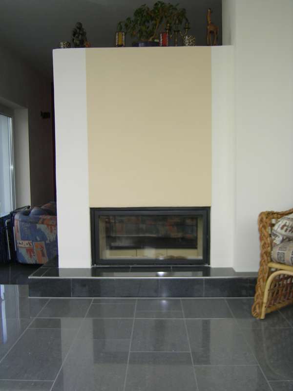 BAU.DE / BAU-Forum: 3. Bild zu Antwort "Fliesen bzw. Feinsteinzeug wird mit h&ouml;herer..." auf die Frage "Grundofen mit Feinsteinzeug verkleiden: Hitzebest&auml;ndigkeit, Alternativen & Risiken?" im BAU-Forum "Kamin und Kachelofen"