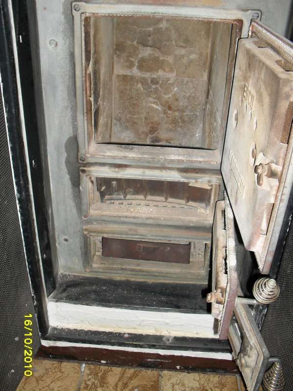 BAU.DE / BAU-Forum: 4. Bild zu Frage "Schamottsteine f&uuml;r Esch Mannheim Ofen finden: Modell, Gr&ouml;&szlig;e & Set-Empfehlungen?" im BAU-Forum "Kamin und Kachelofen"