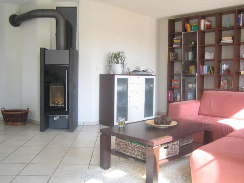 BAU.DE / BAU-Forum: 1. Bild zu Antwort "Speicherfähiger Kaminofen mit der Technik des Grundofens..." auf die Frage "Zusätzlicher Ofen für Flur/Treppenhaus: Pellet- vs. Steinkohleofen – Kosten, Nutzen, Auflagen?" im BAU-Forum "Kamin und Kachelofen" BAU.DE / BAU-Forum: 1. Bild zu Antwort "Speicherfähiger Kaminofen mit der Technik des Grundofens..." auf die Frage "Zusätzlicher Ofen für Flur/Treppenhaus: Pellet- vs. Steinkohleofen – Kosten, Nutzen, Auflagen?" im BAU-Forum "Kamin und Kachelofen"