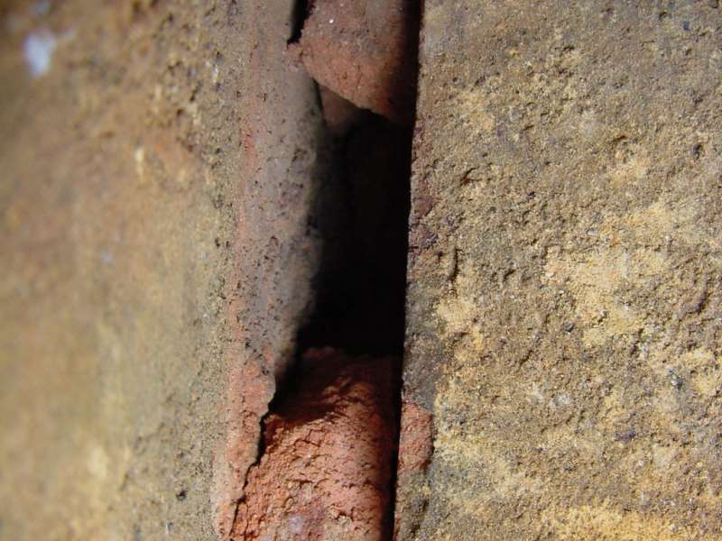 BAU.DE / BAU-Forum: 1. Bild zu Frage "Offene Fuge im Kachelofen wie flicken?" im BAU-Forum "Kamin und Kachelofen"