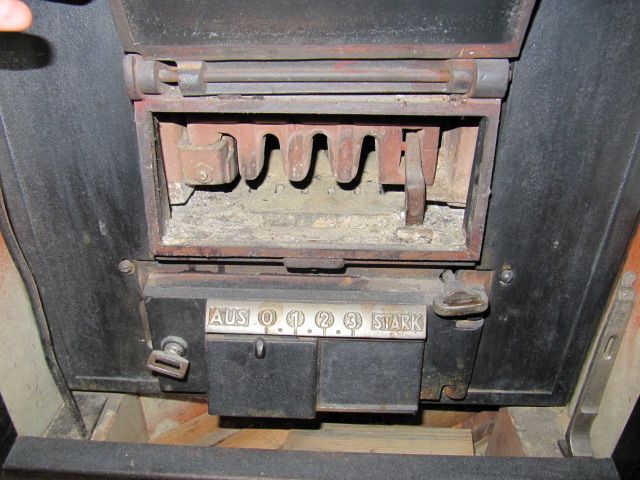 BAU.DE / BAU-Forum: 2. Bild zu Frage "Kamin Esch Mannheim E10-54" im BAU-Forum "Kamin und Kachelofen"