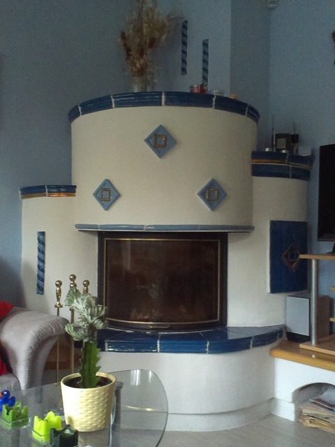 BAU.DE / BAU-Forum: 1. Bild zu Frage "verputzten Kachelofen neu streichen" im BAU-Forum "Kamin und Kachelofen"