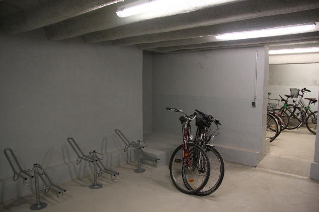 BAU.DE / BAU-Forum: 1. Bild zu Antwort "Keller abdichten: Mauerwerkskristallisation &ndash; Innenabdichtung!" auf die Frage "Keller trockenlegen im Altbau: Methodenvergleich, Kosten & Risiken der Sanierung?" im BAU-Forum "Keller"