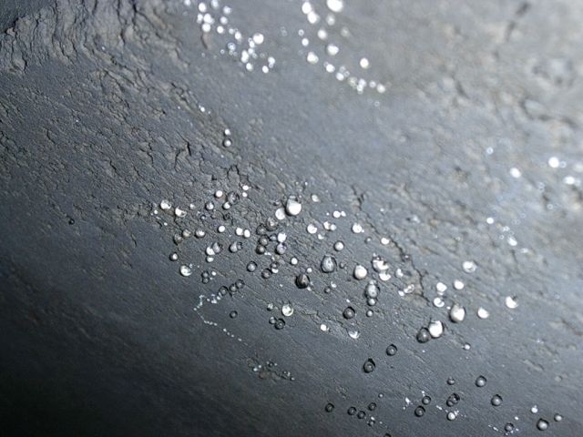 BAU.DE / BAU-Forum: 1. Bild zu Antwort "Bruchsteinkeller: Keine Abdichtung bei Kondensationsfeuchte!" auf die Frage "Kellerabdichtung Bruchstein: Ursachen, Methoden & Kosten f&uuml;r Sanierung?" im BAU-Forum "Keller"