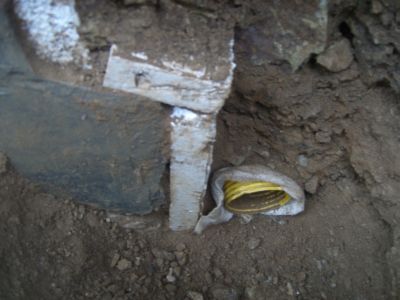 BAU.DE / BAU-Forum: 2. Bild zu Antwort "Kellerabdichtung: Freigelegte Ecke – Bilddokumentation" auf die Frage "Abdichtung nach DIN 18195-9: Ausführungsfehler erkennen, vermeiden & Sanierungskosten?" im BAU-Forum "Keller" BAU.DE / BAU-Forum: 2. Bild zu Antwort "Kellerabdichtung: Freigelegte Ecke – Bilddokumentation" auf die Frage "Abdichtung nach DIN 18195-9: Ausführungsfehler erkennen, vermeiden & Sanierungskosten?" im BAU-Forum "Keller"