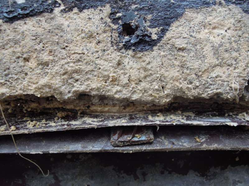 BAU.DE / BAU-Forum: 3. Bild zu Frage "Oberfl&auml;chenwasser von Terrasse dringt in Kellerwand ein" im BAU-Forum "Keller"