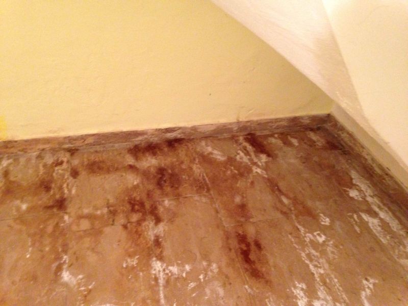 BAU.DE / BAU-Forum: 1. Bild zu Frage "Schaden im Keller?" im BAU-Forum "Keller" BAU.DE / BAU-Forum: 1. Bild zu Frage "Schaden im Keller?" im BAU-Forum "Keller"