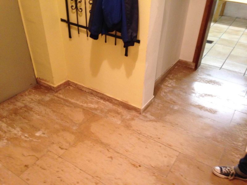 BAU.DE / BAU-Forum: 4. Bild zu Frage "Schaden im Keller?" im BAU-Forum "Keller" BAU.DE / BAU-Forum: 4. Bild zu Frage "Schaden im Keller?" im BAU-Forum "Keller"