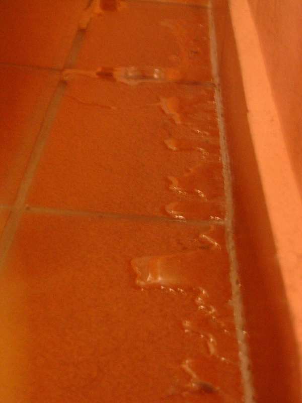 BAU.DE / BAU-Forum: 1. Bild zu Antwort "wo kommt die Feuchte her?" auf die Frage "Feuchtigkeit im Keller: Ursachen erkennen, Schäden beheben & Kosten senken?" im BAU-Forum "Keller" BAU.DE / BAU-Forum: 1. Bild zu Antwort "wo kommt die Feuchte her?" auf die Frage "Feuchtigkeit im Keller: Ursachen erkennen, Schäden beheben & Kosten senken?" im BAU-Forum "Keller"