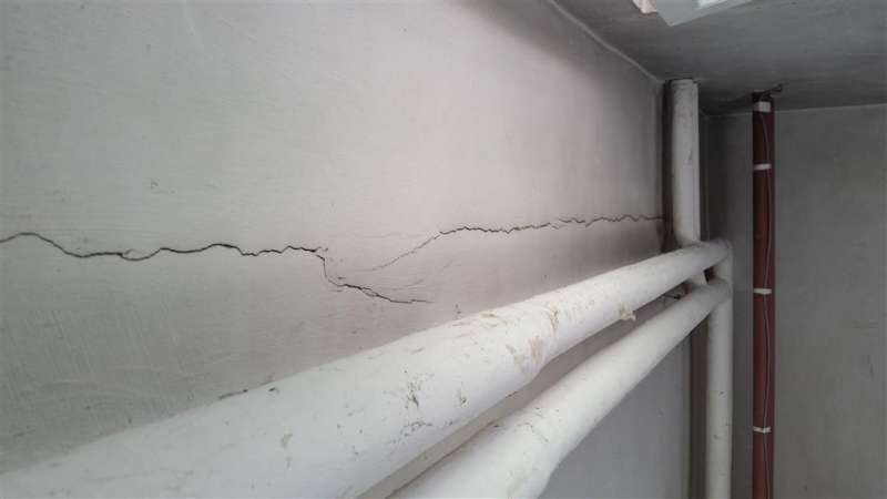 BAU.DE / BAU-Forum: 1. Bild zu Frage "Risse in Kellerdecke problematisch?" im BAU-Forum "Keller" BAU.DE / BAU-Forum: 1. Bild zu Frage "Risse in Kellerdecke problematisch?" im BAU-Forum "Keller"