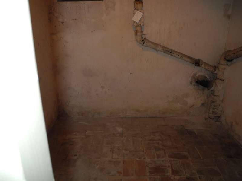 BAU.DE / BAU-Forum: 4. Bild zu Frage "Beurteilung Keller Haus Baujahr 1965" im BAU-Forum "Keller" BAU.DE / BAU-Forum: 4. Bild zu Frage "Beurteilung Keller Haus Baujahr 1965" im BAU-Forum "Keller"